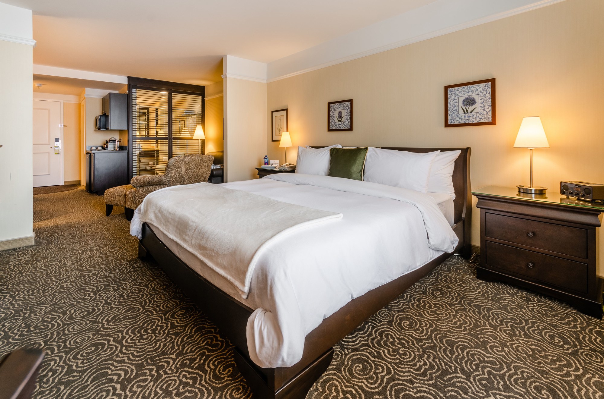 Le Saint Martin Hotel & Suites