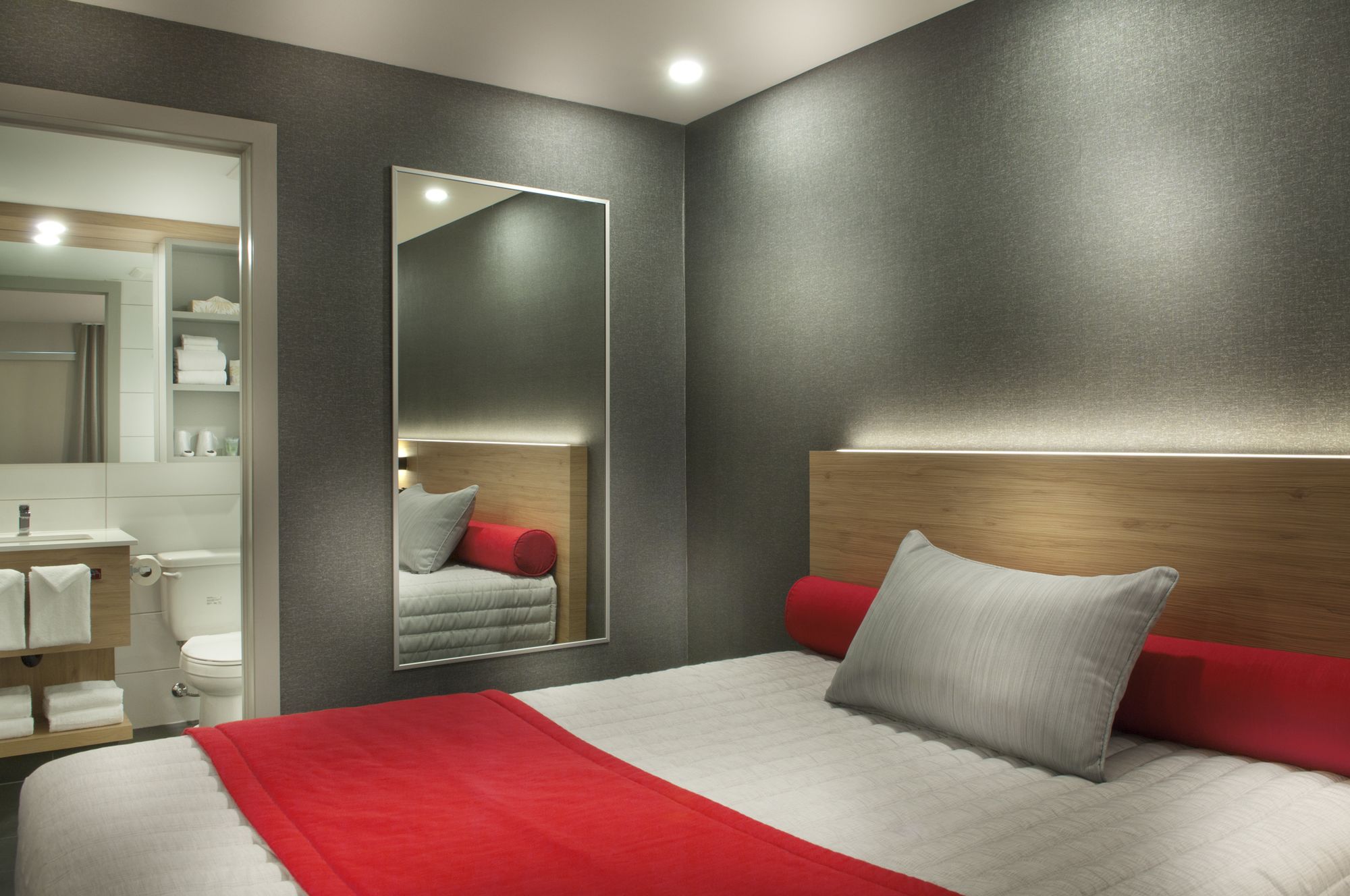 Ramada by Wyndham Laval