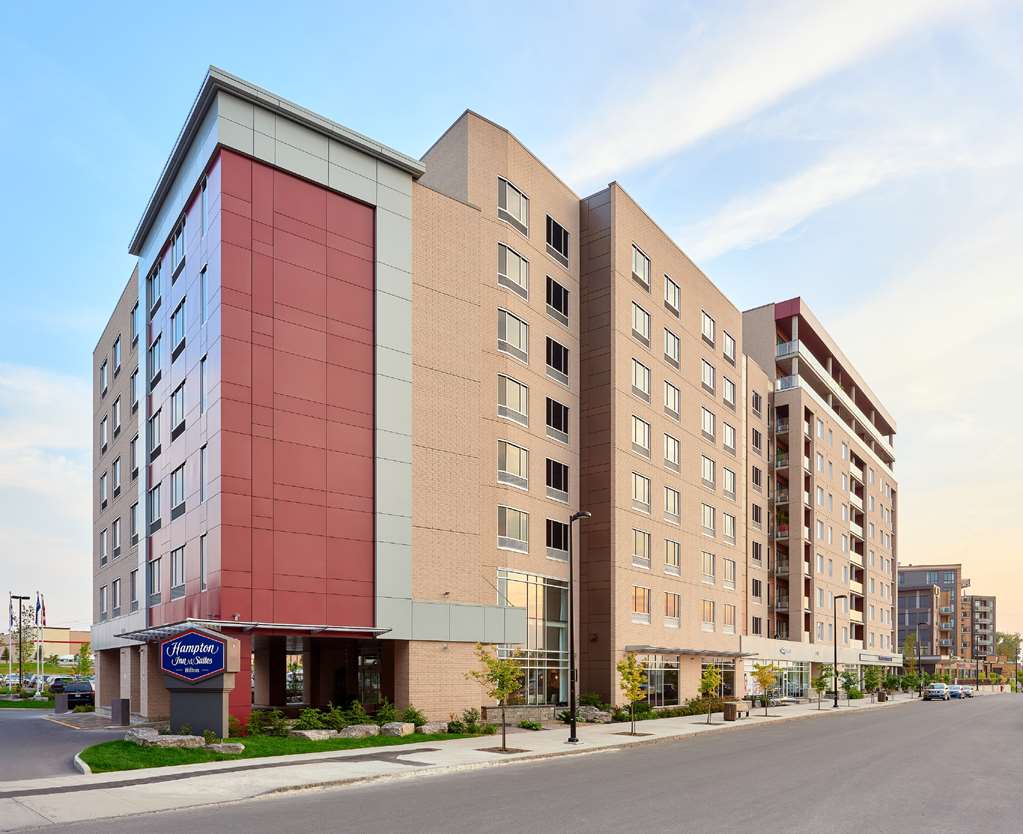 Hampton Inn & Suites by Hilton Quebec City /Saint-Romuald