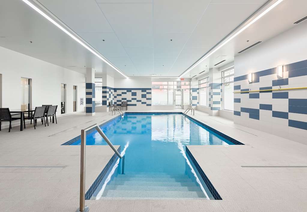 Hampton Inn & Suites by Hilton Quebec City /Saint-Romuald