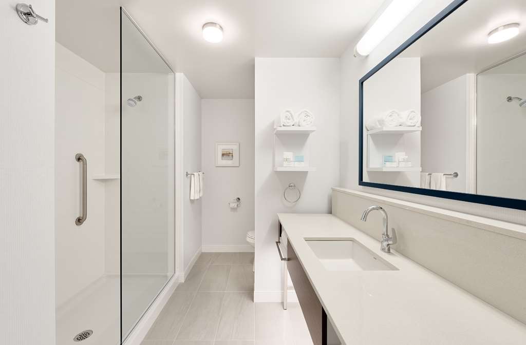 Hampton Inn & Suites by Hilton Quebec City /Saint-Romuald