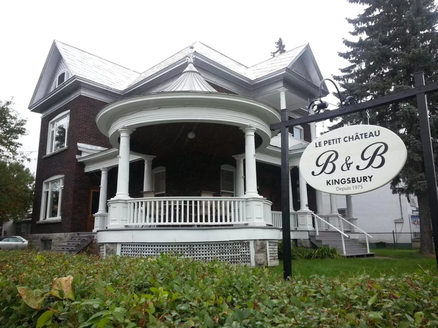 Le Petit Chateau