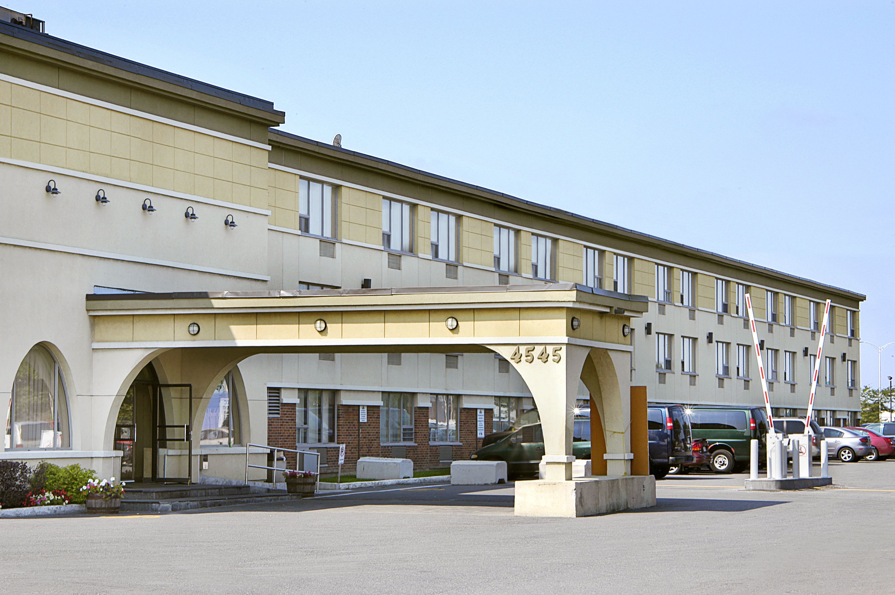 Days Inn by Wyndham Montreal Airport Conference Centre