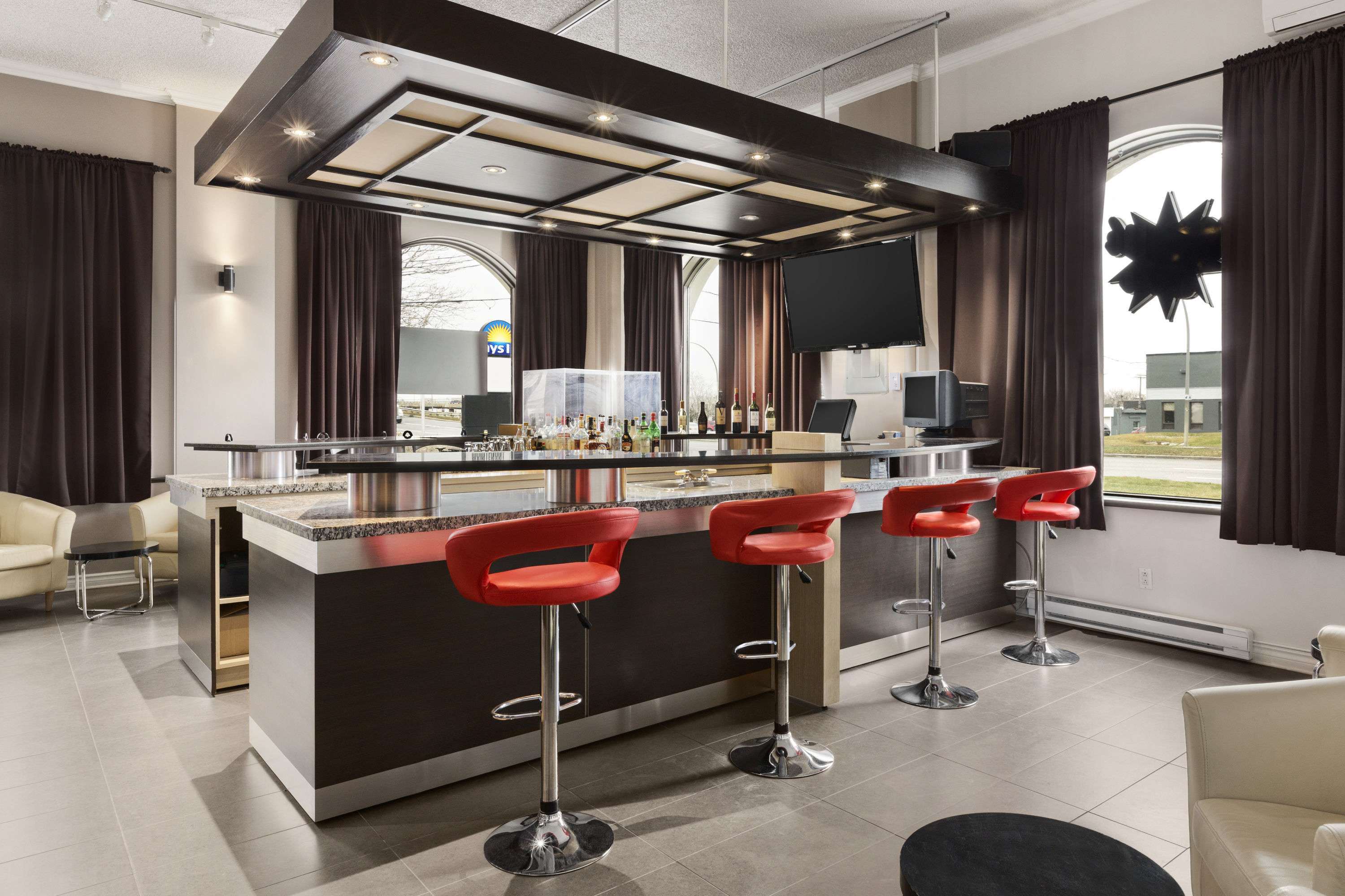 Days Inn by Wyndham Montreal Airport Conference Centre