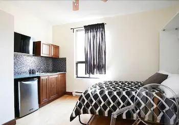Destination Stays Montreal Downtown