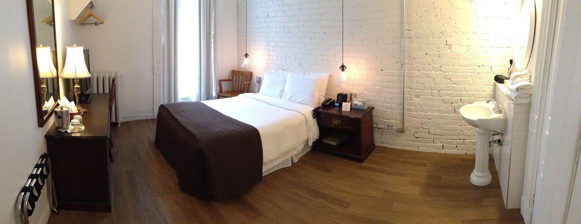 Hotel Ambrose