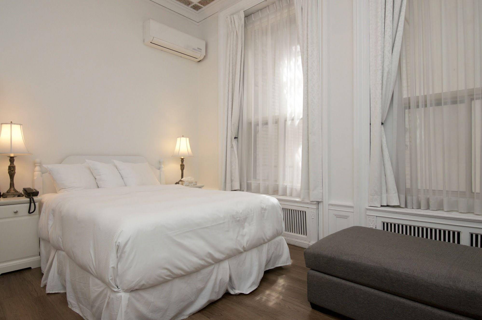 Hotel Ambrose