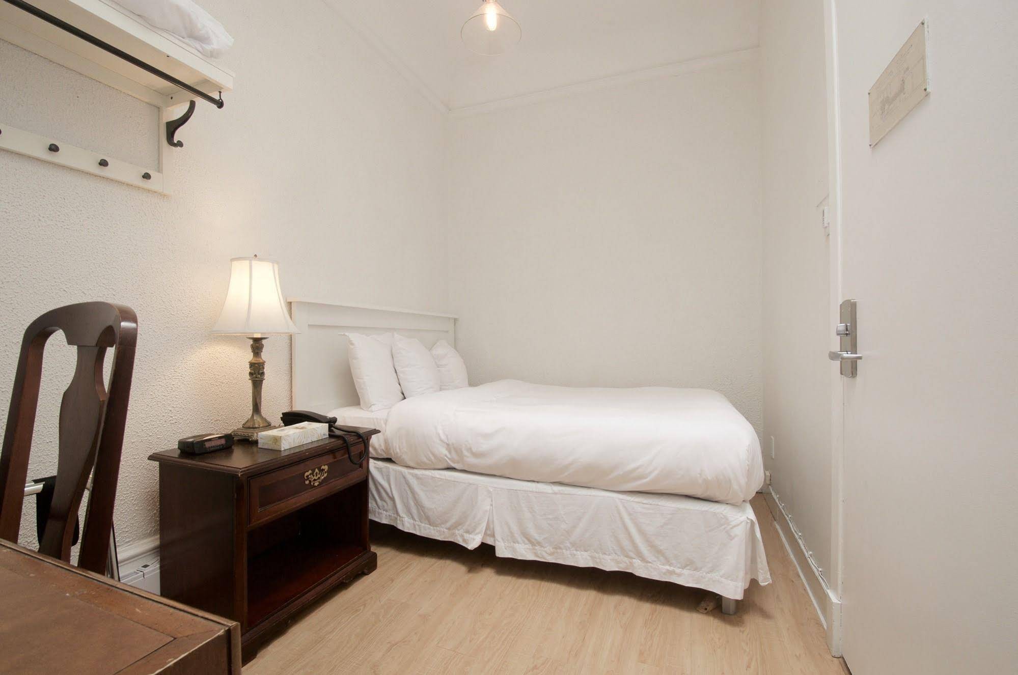 Hotel Ambrose