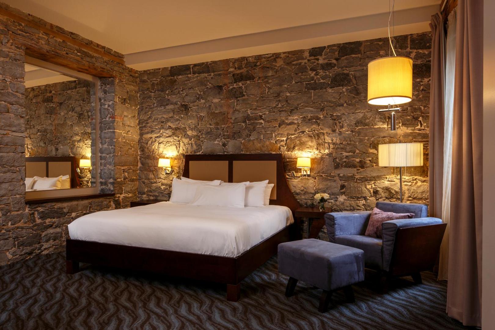 Hotel Nelligan
