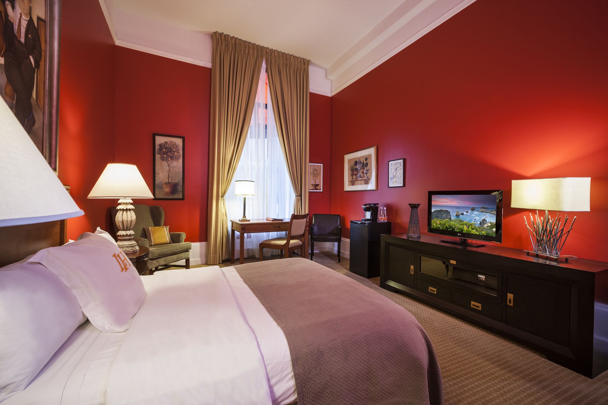 L'Hotel