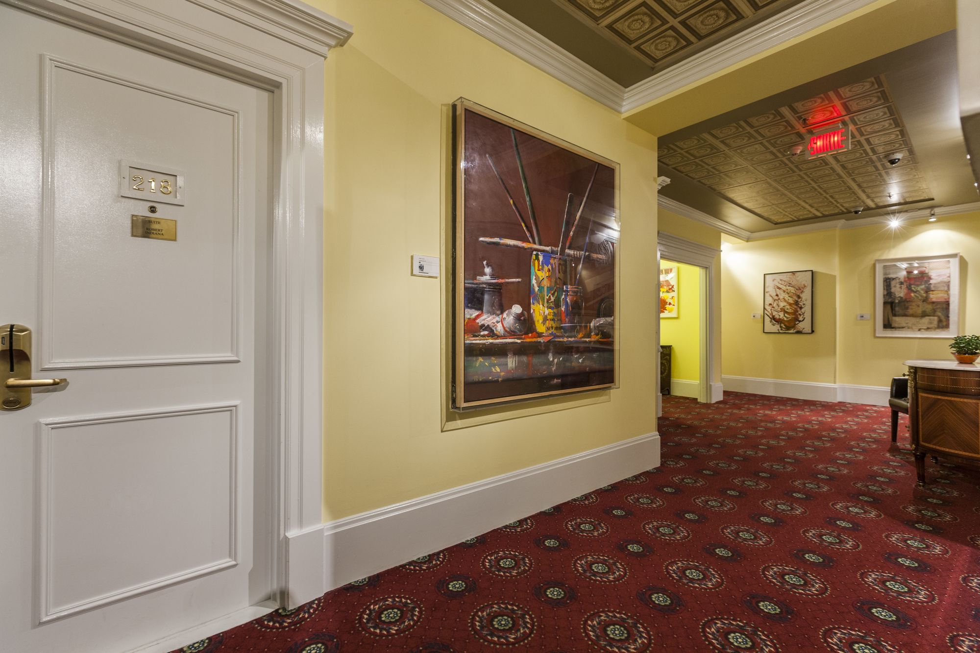 L'Hotel