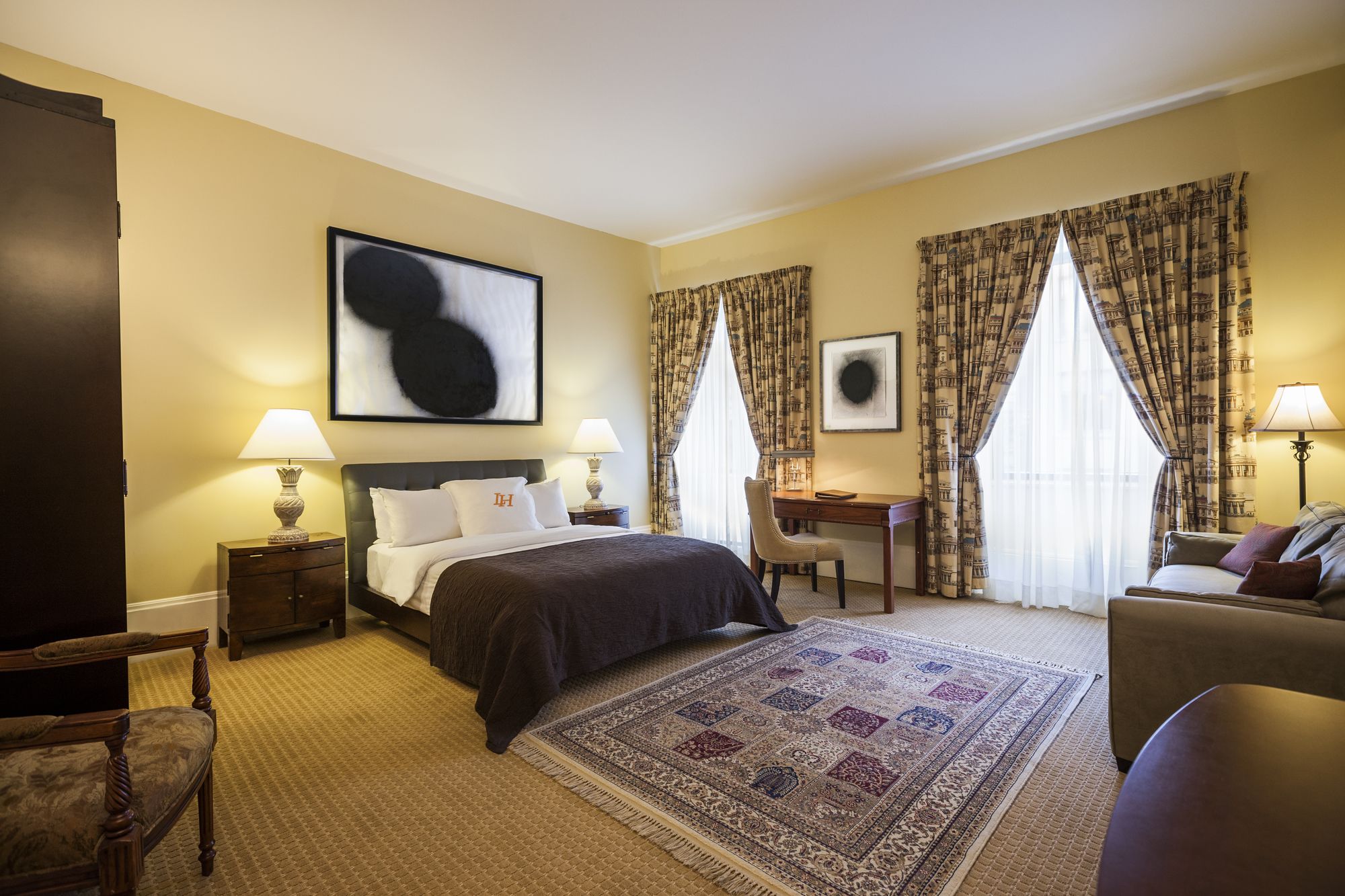 L'Hotel