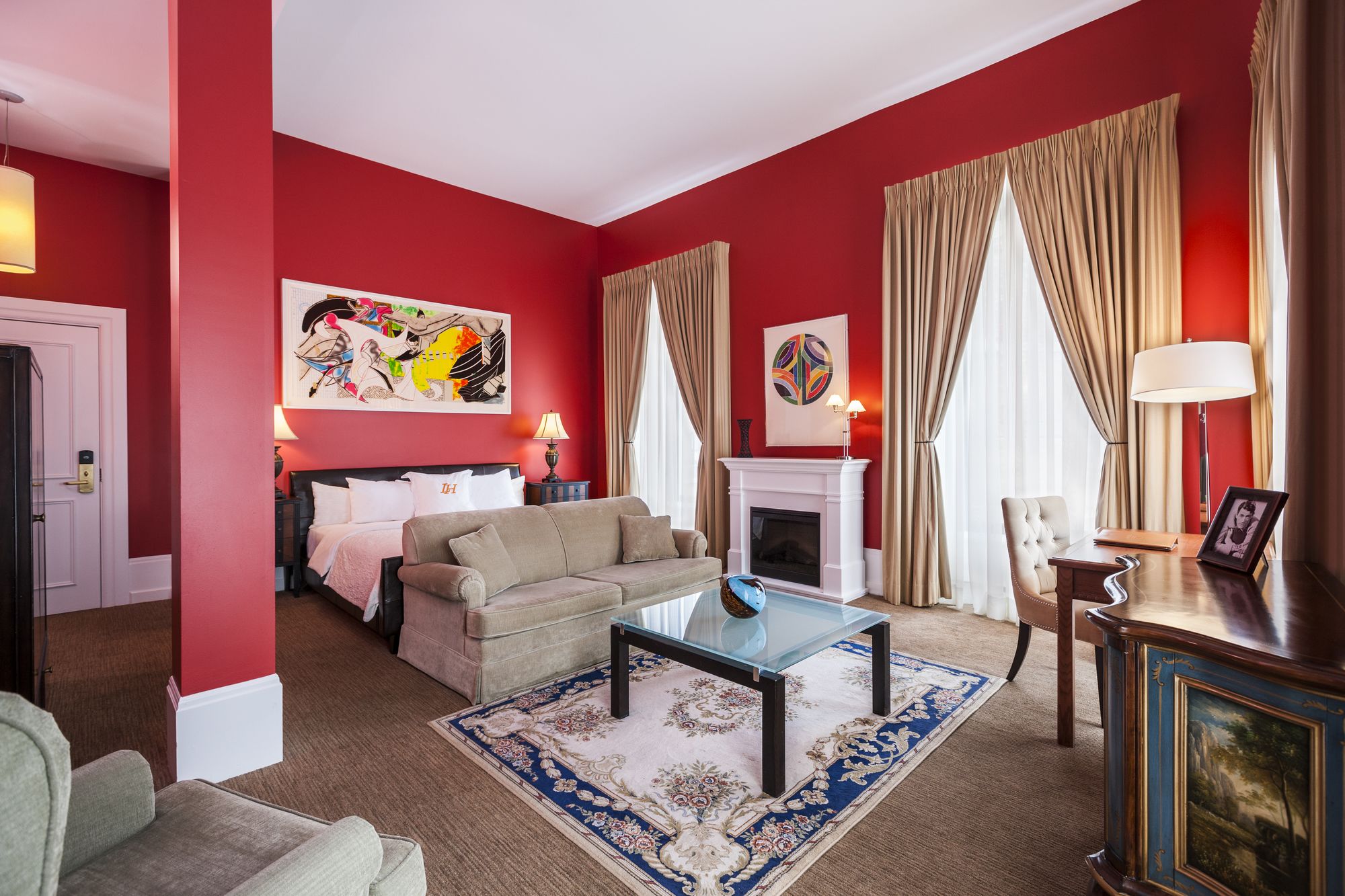 L'Hotel