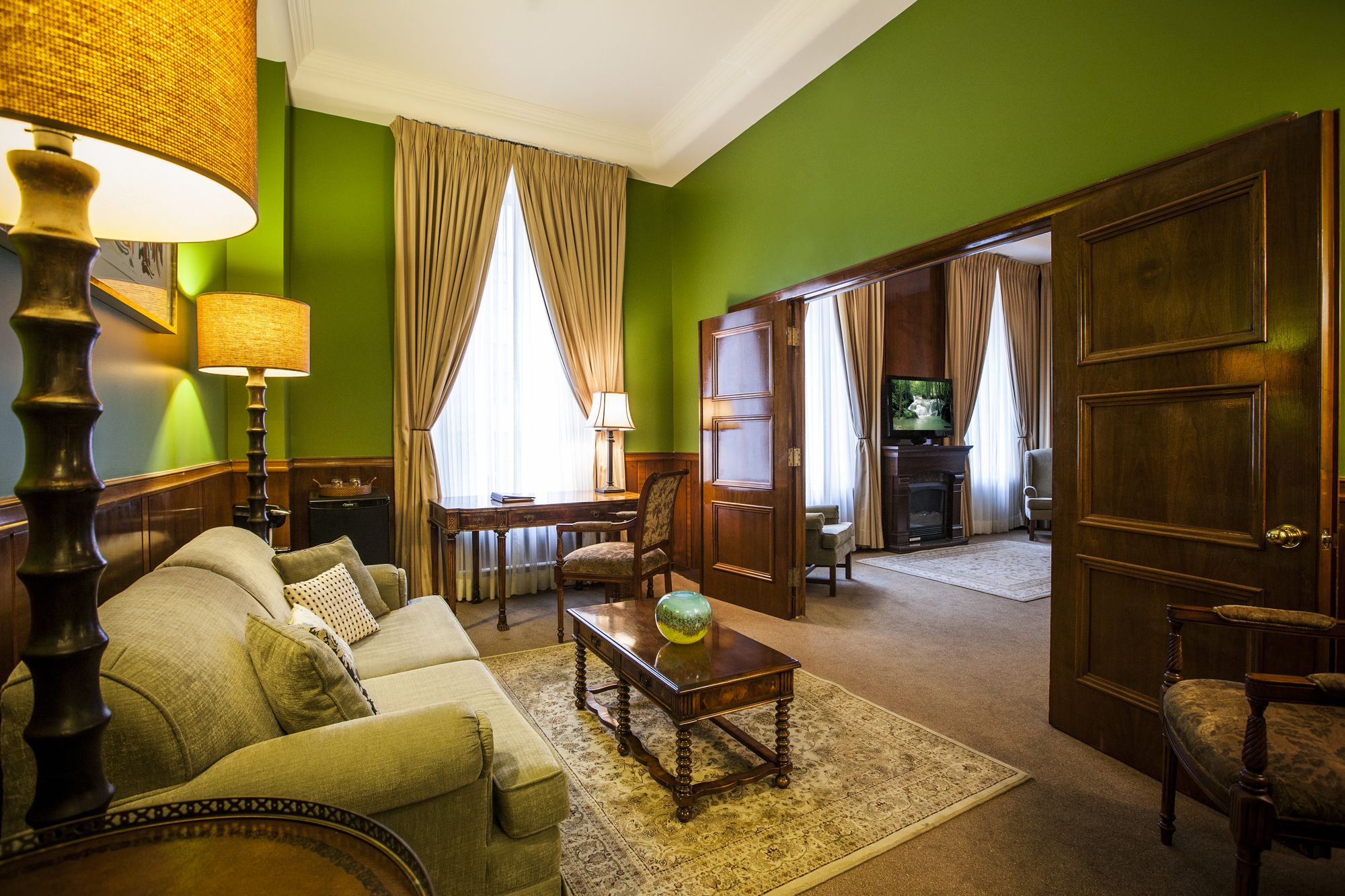 L'Hotel