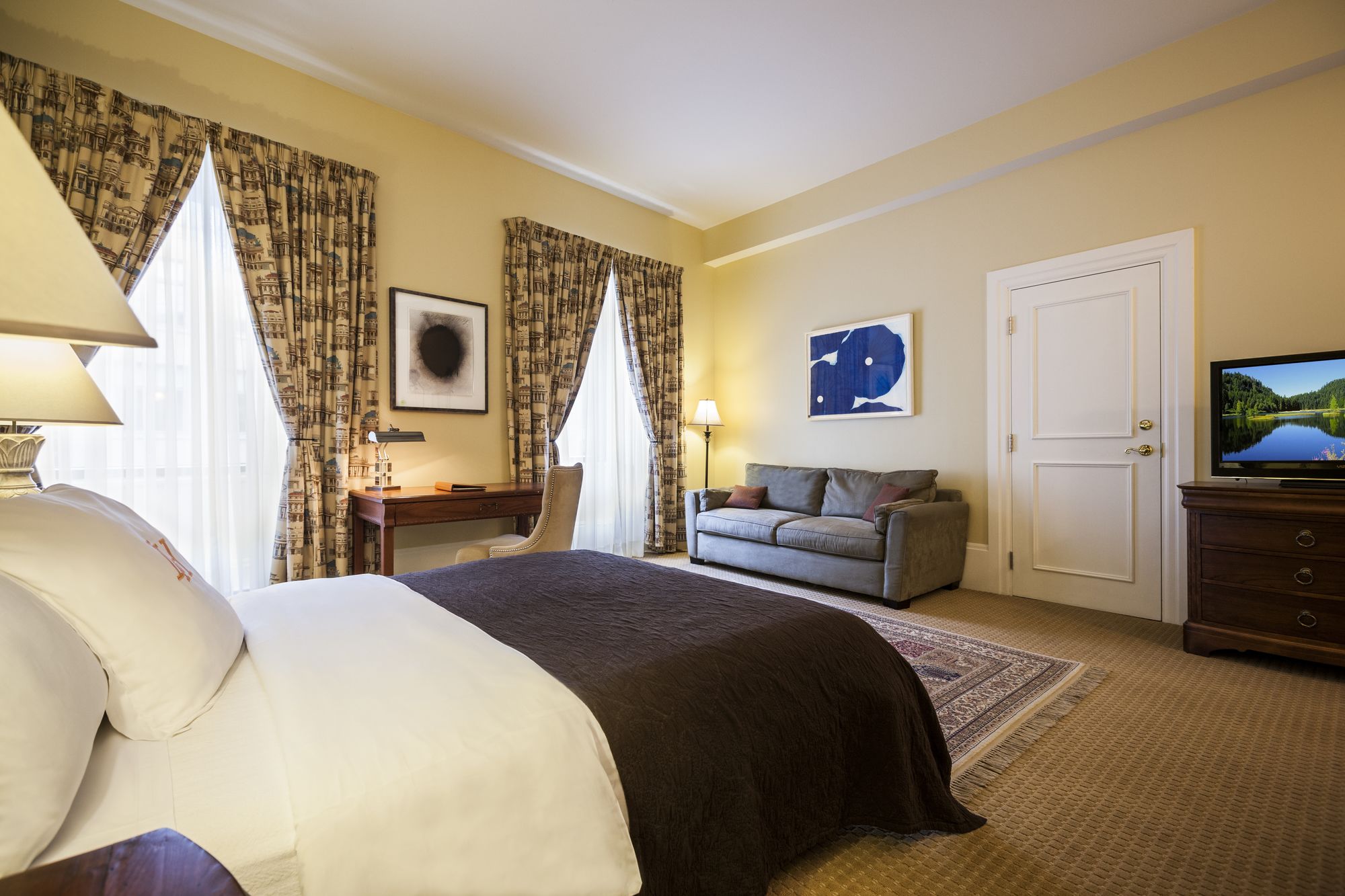 L'Hotel