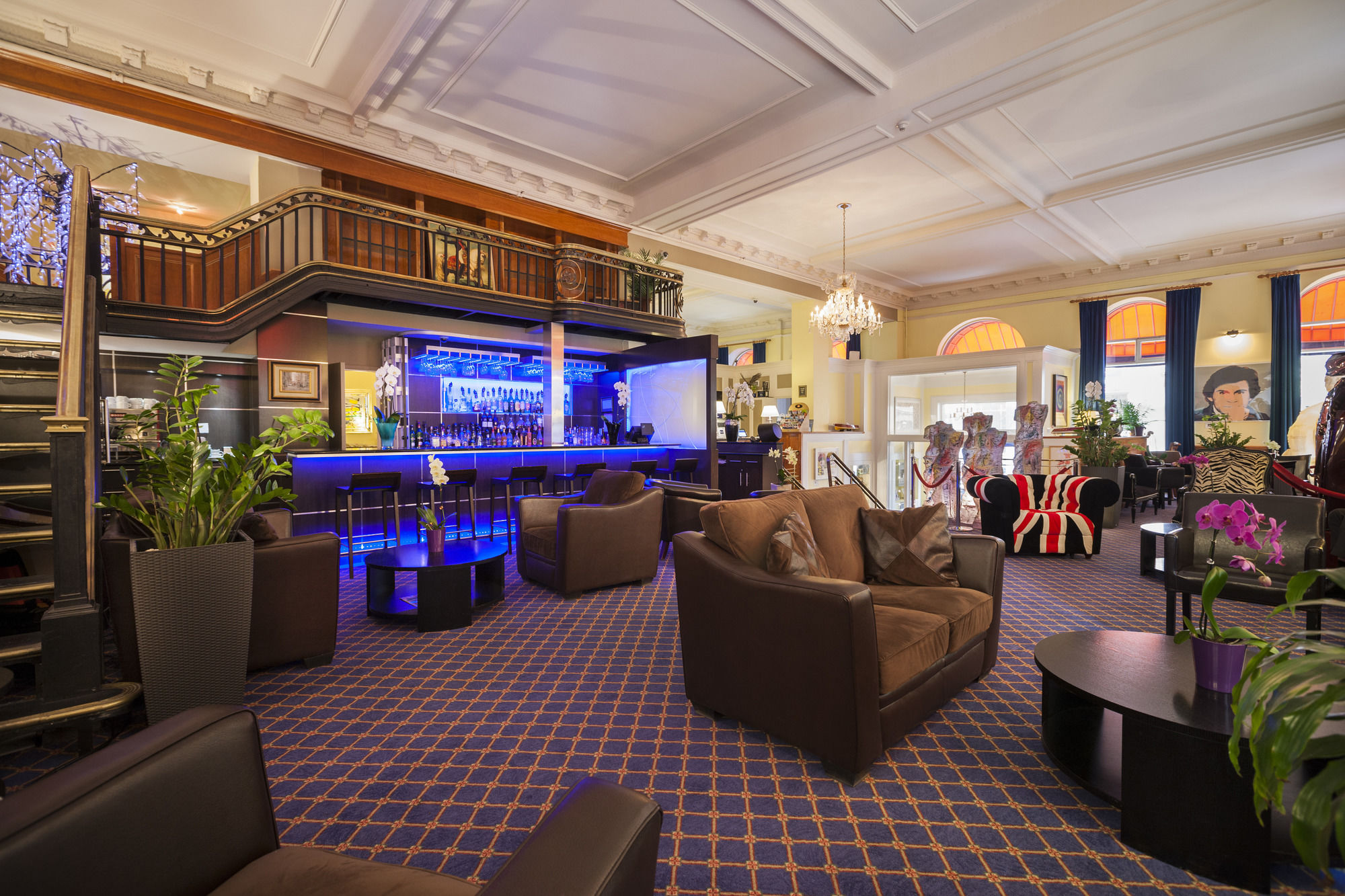 L'Hotel