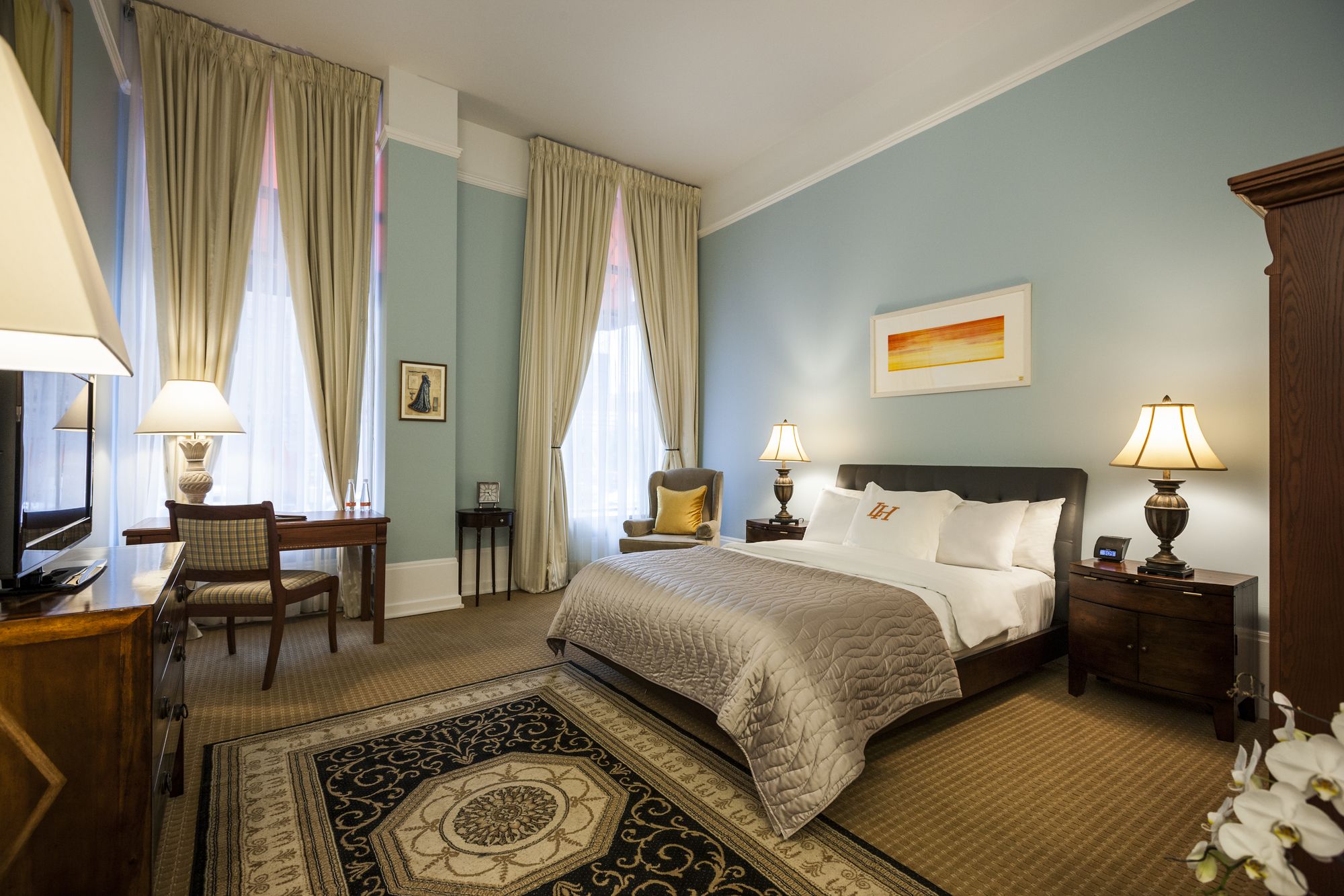 L'Hotel