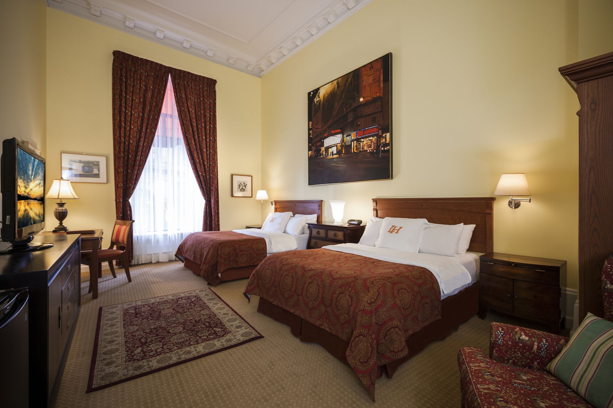 L'Hotel