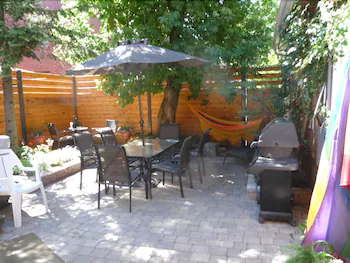 Maison des Jardins B&B