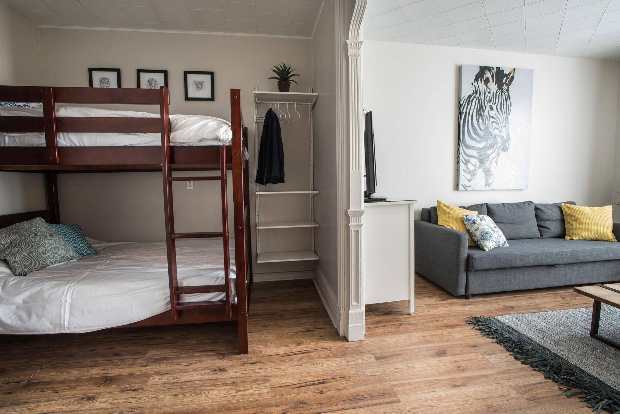 MtlVacationRentals - MTL ZOO