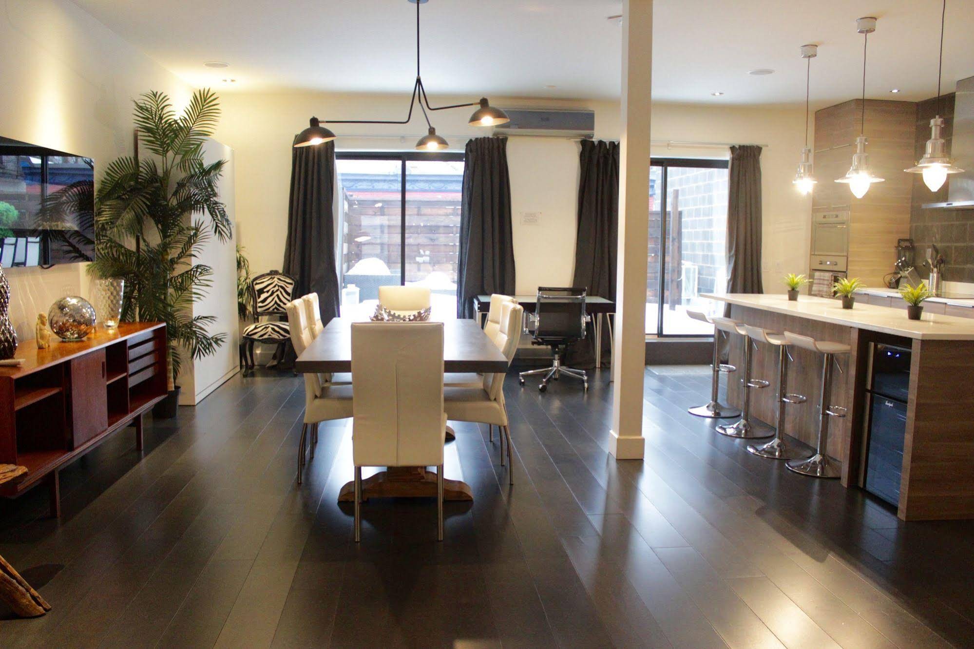 MtlVacationRentals - MTL ZOO