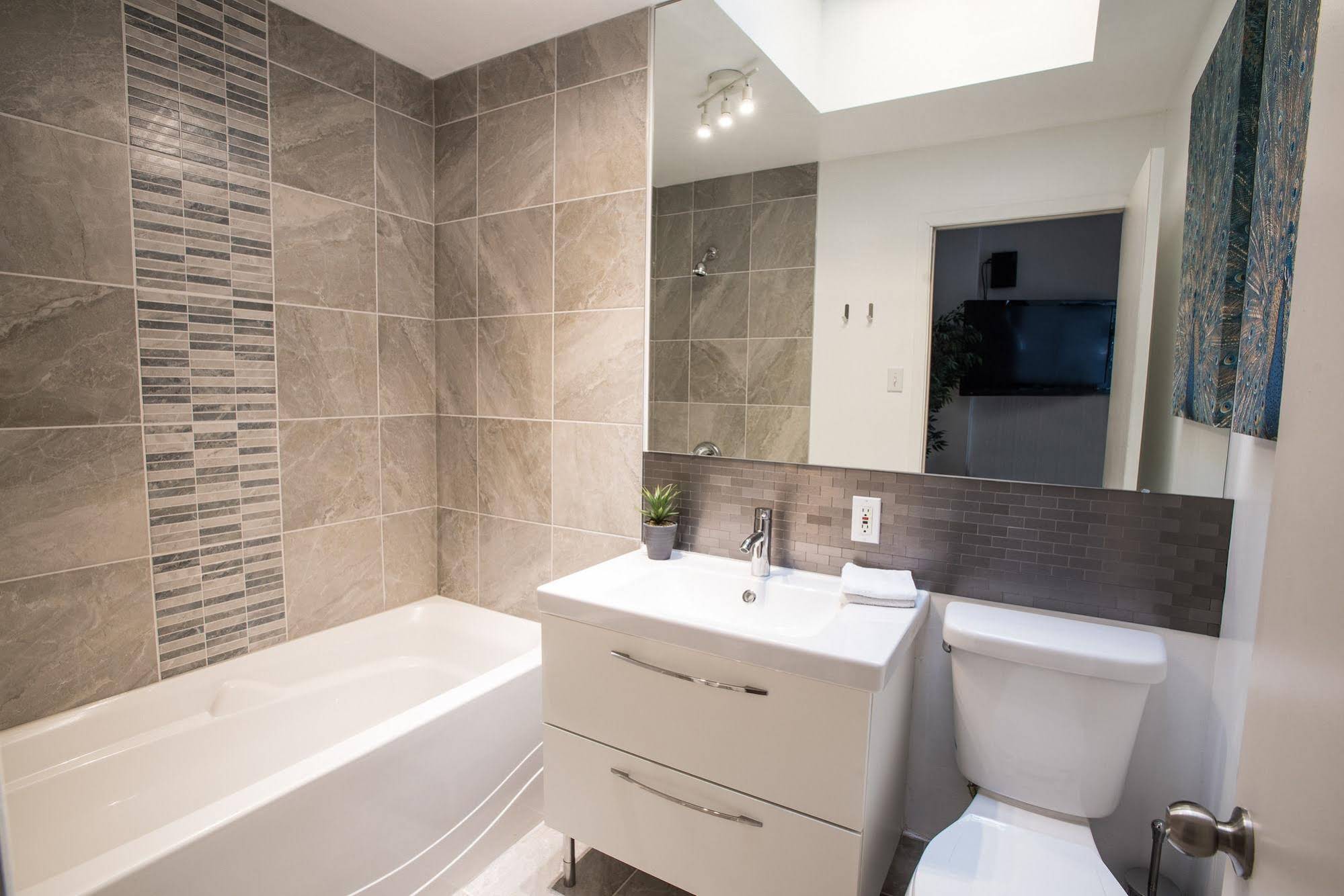 MtlVacationRentals - MTL ZOO