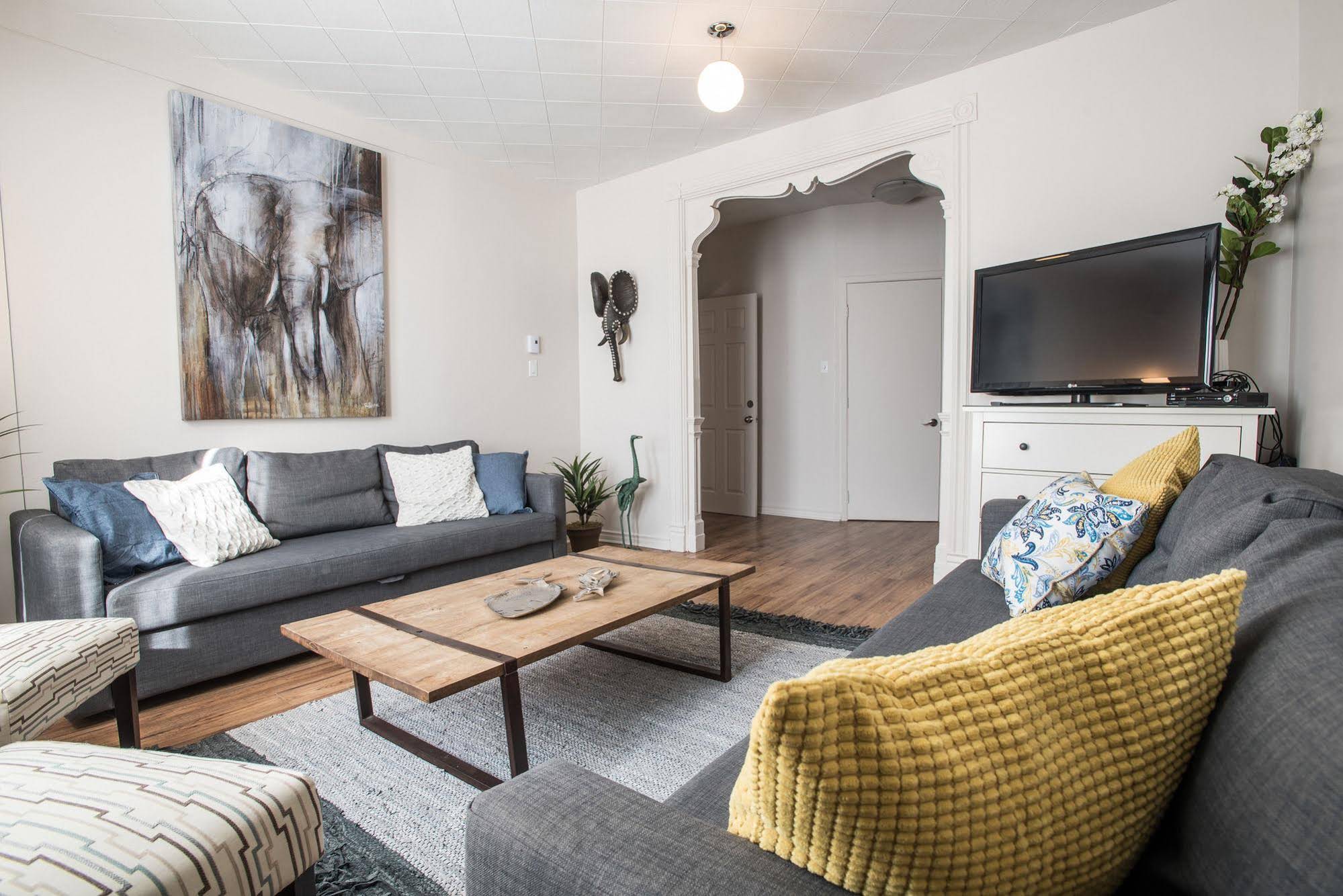 MtlVacationRentals - MTL ZOO