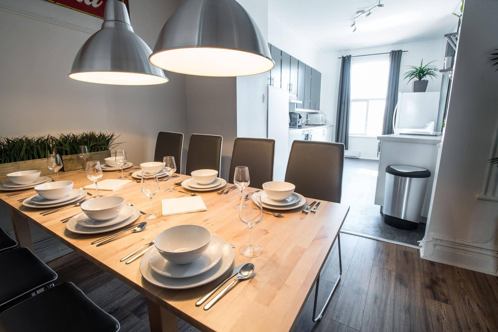 MtlVacationRentals - MTL ZOO