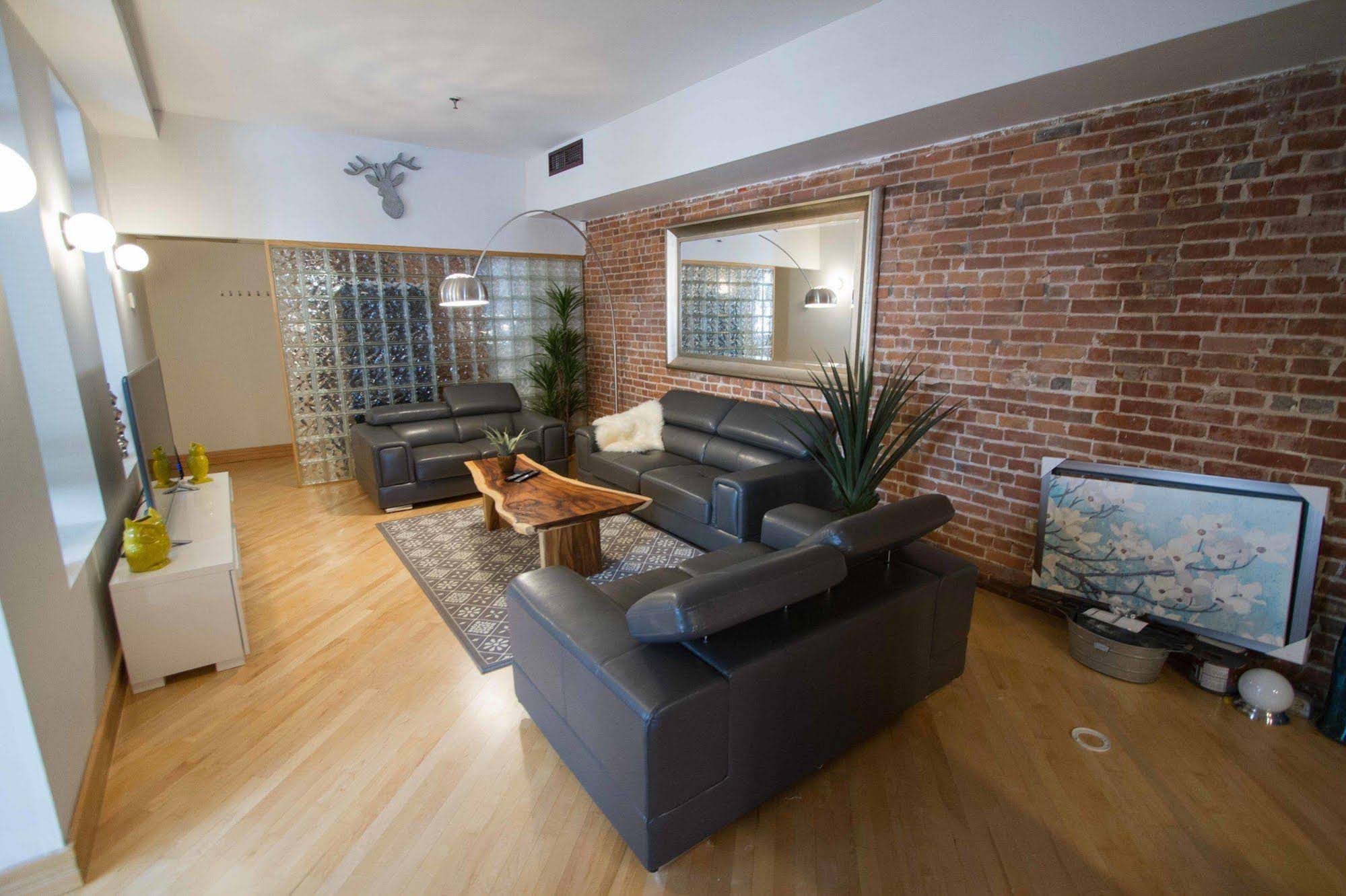 MTLVacationRentals - The City Chalet