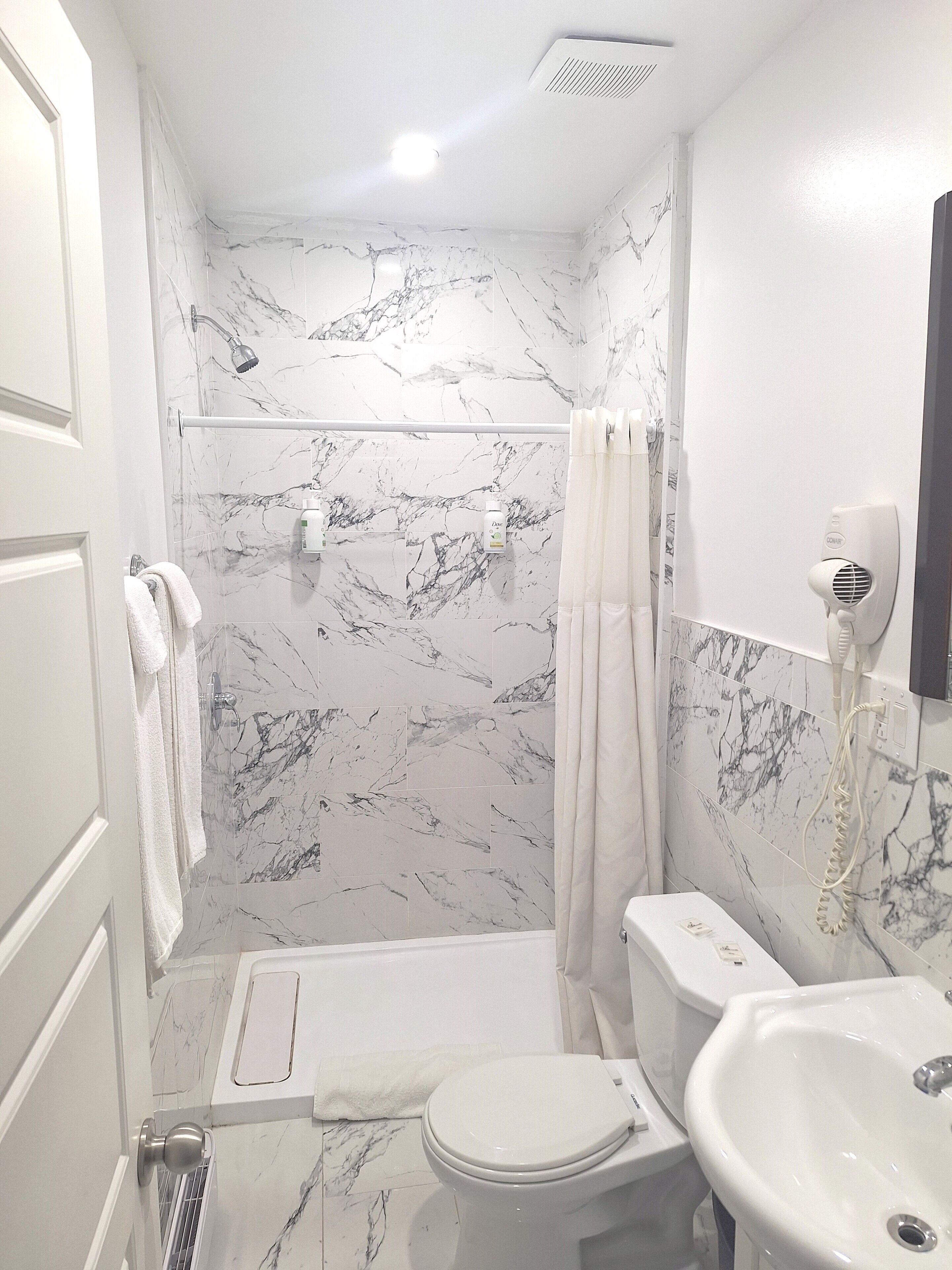 Super 8 by Wyndham Montreal