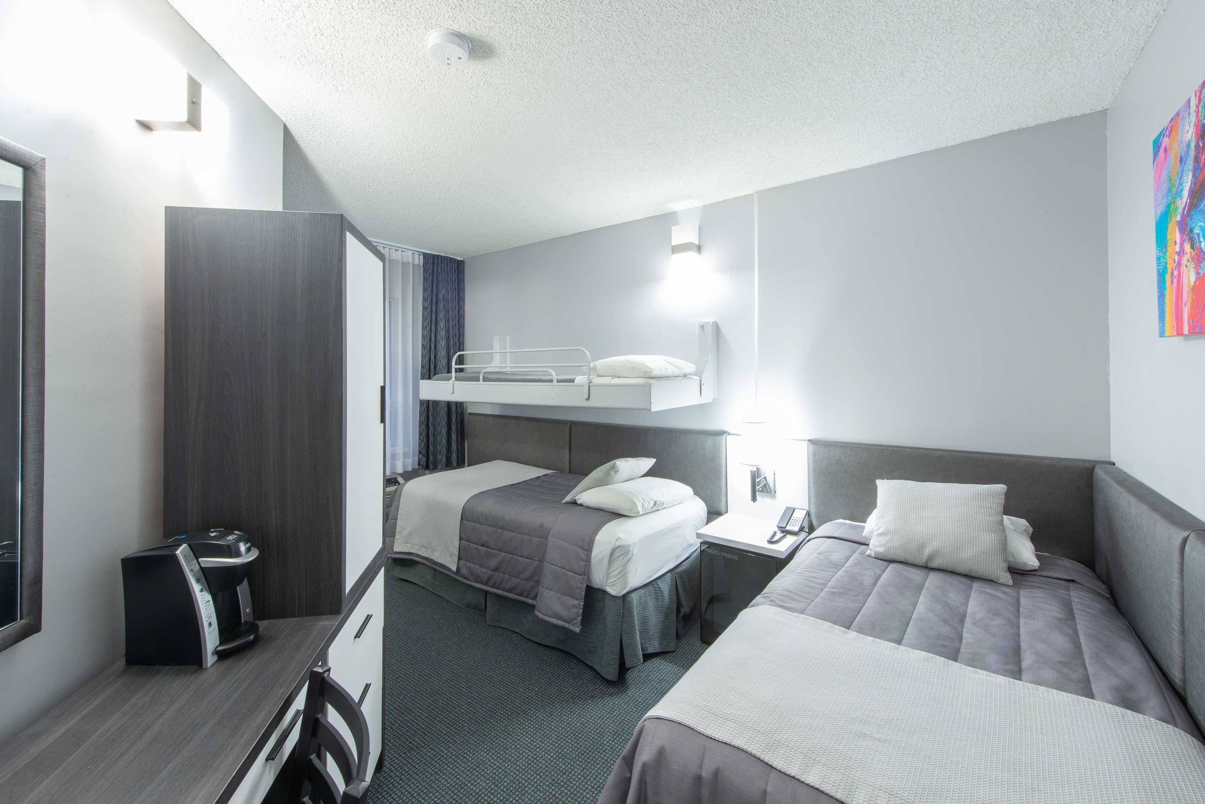 Travelodge Hotel by Wyndham Montreal Centre