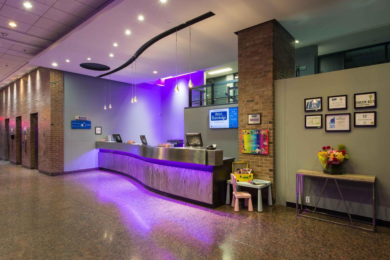 Travelodge Hotel by Wyndham Montreal Centre