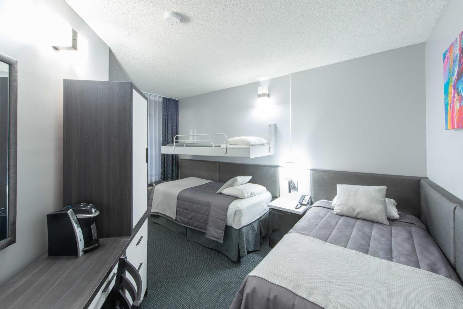 Travelodge Hotel by Wyndham Montreal Centre