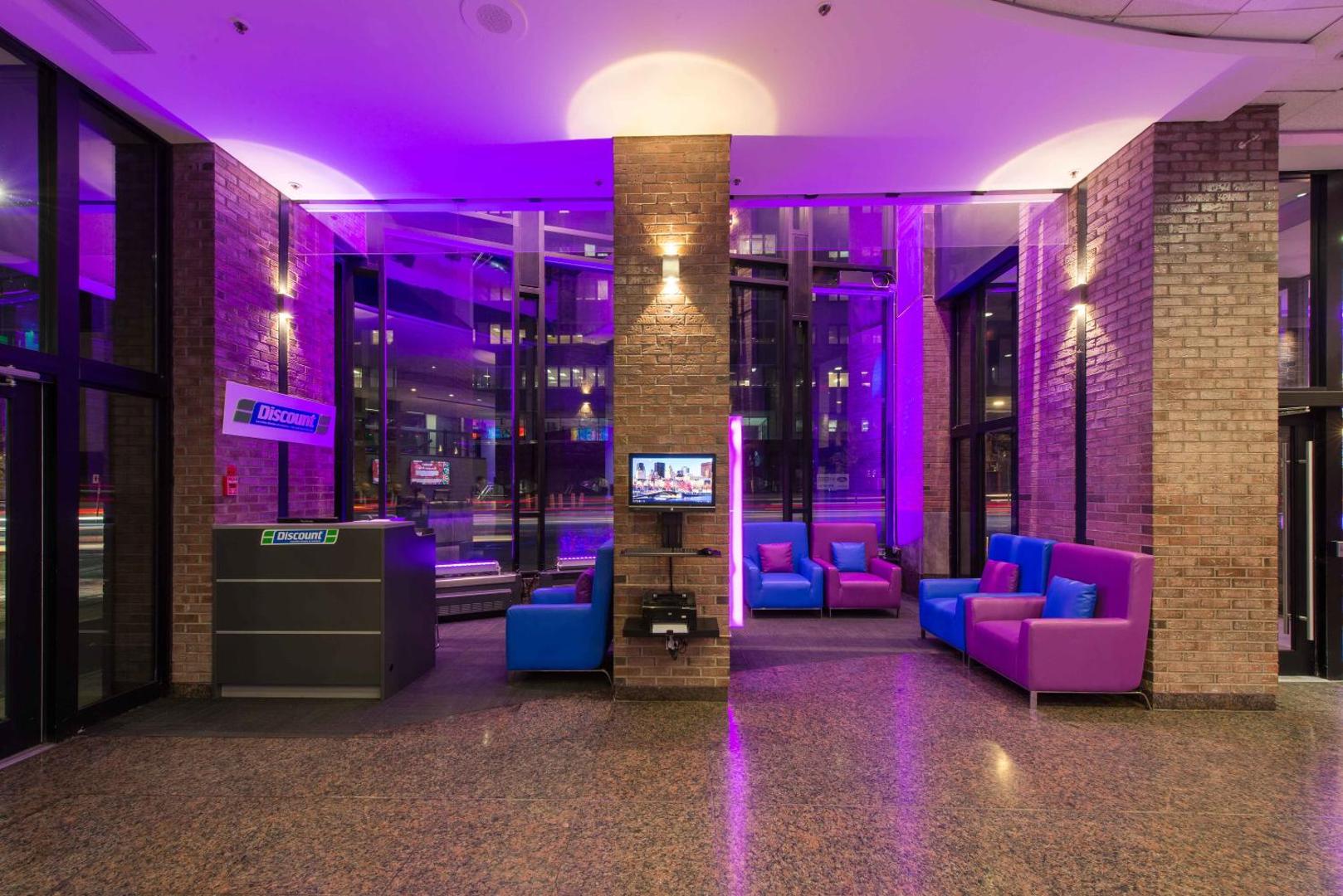 Travelodge Hotel by Wyndham Montreal Centre