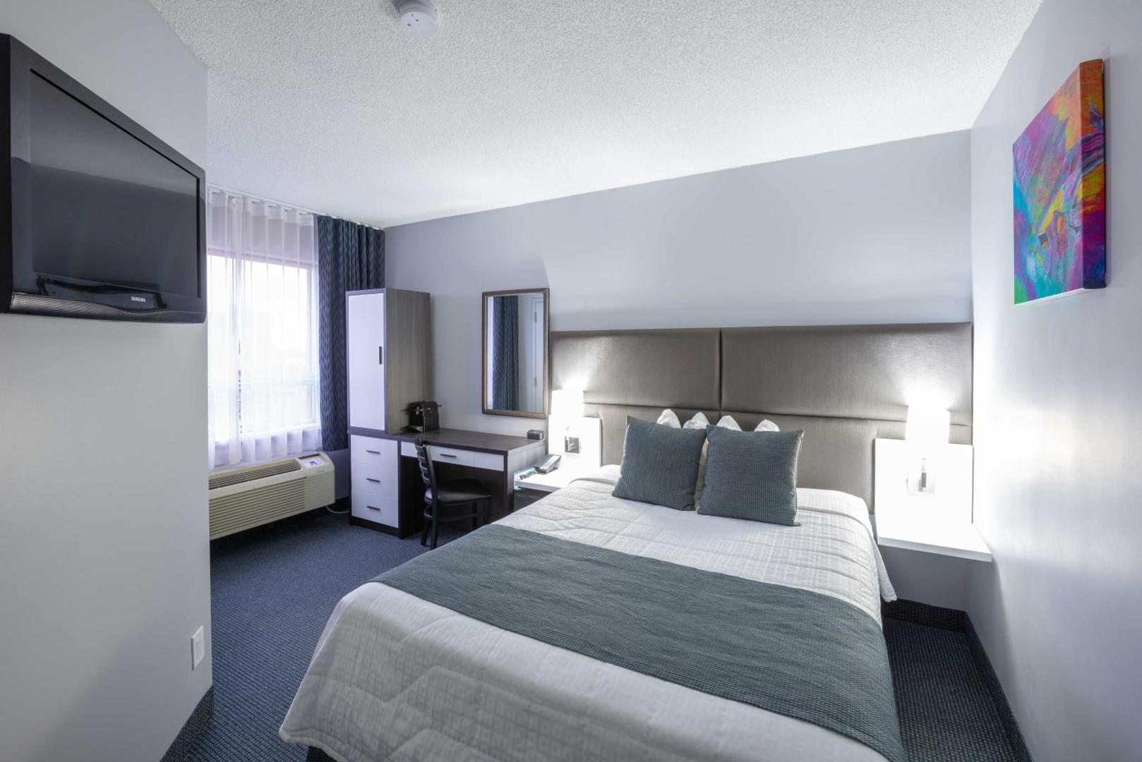 Travelodge Hotel by Wyndham Montreal Centre
