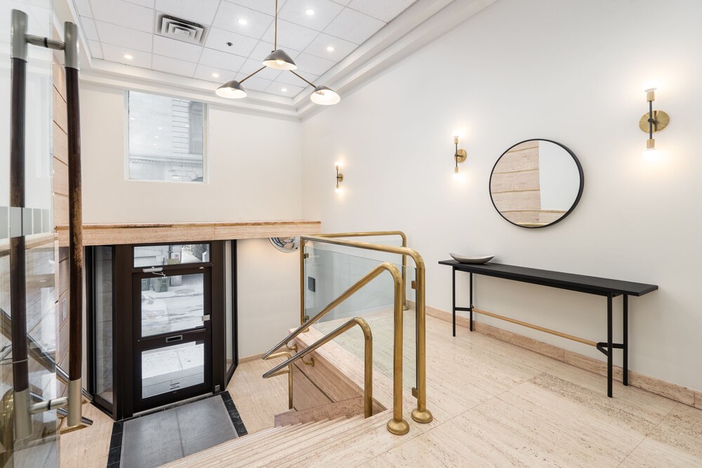 Sonder Le Victoria Apartments Old Montreal