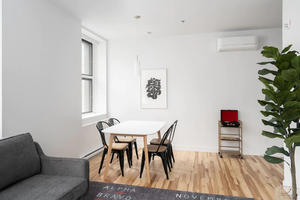 Sonder Le Victoria Apartments Old Montreal