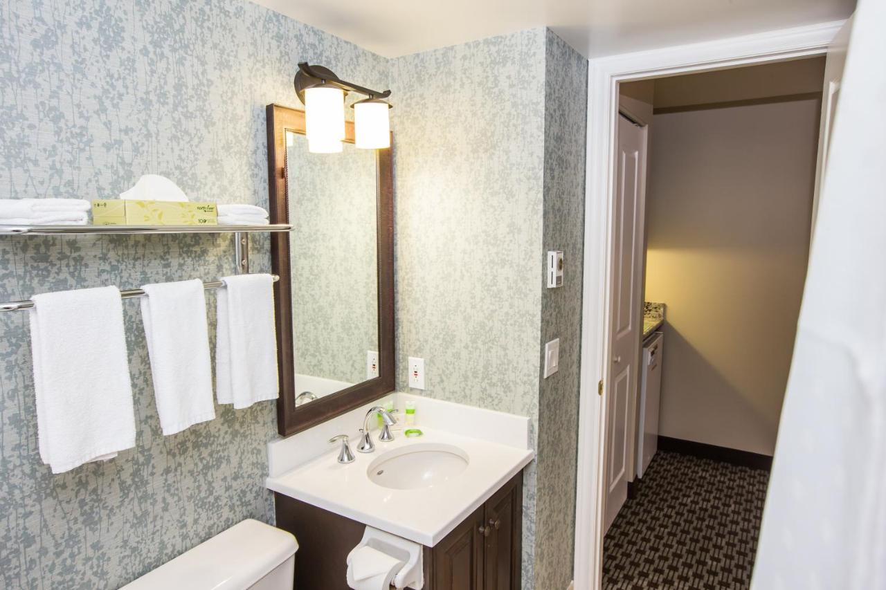 Holiday Inn Express & Suites Tremblant