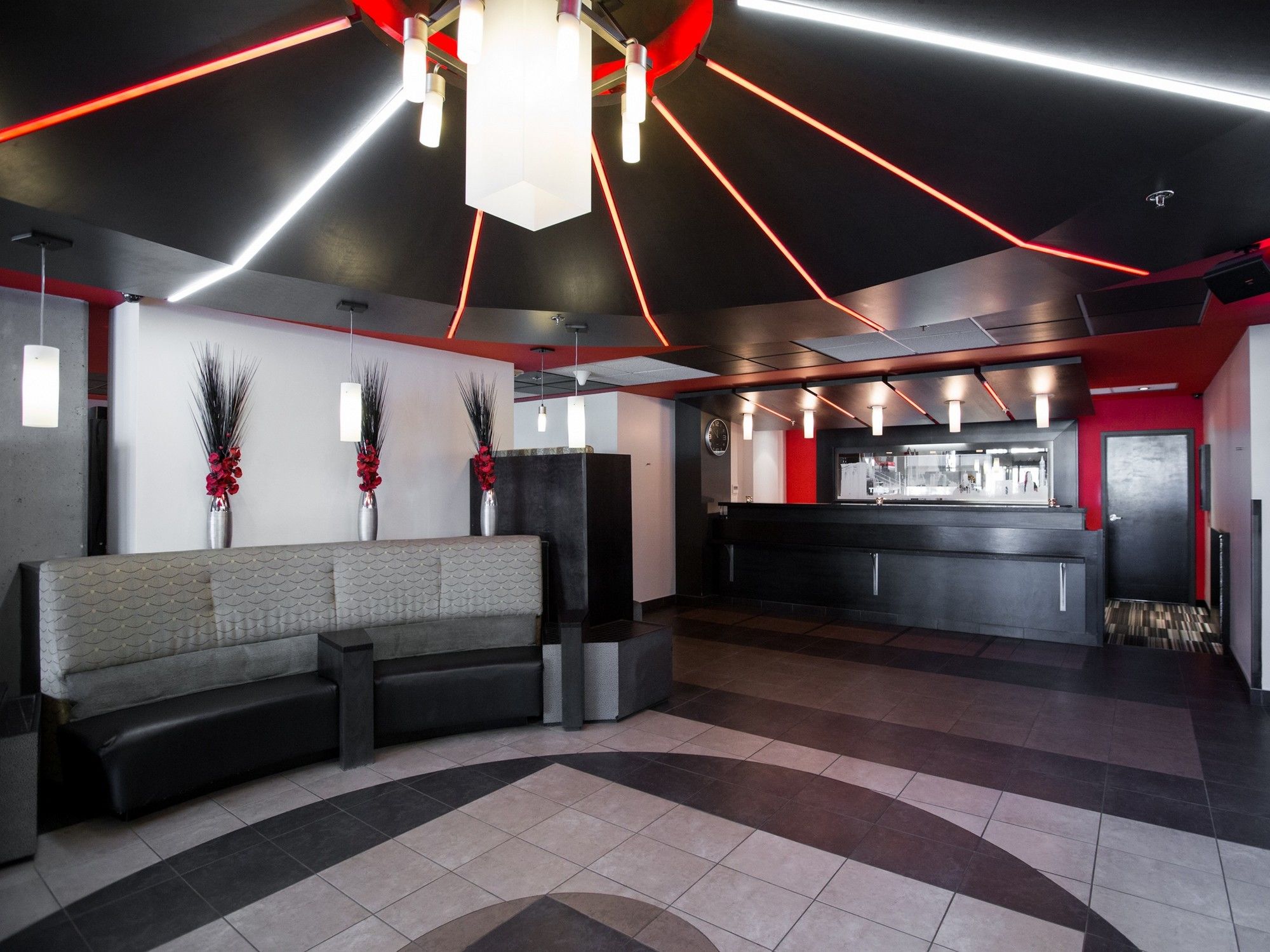 Grand Times Hotel Quebec City Airport