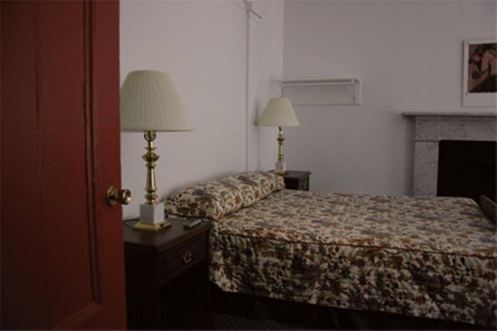 Hotel Le Cavalier Du Moulin