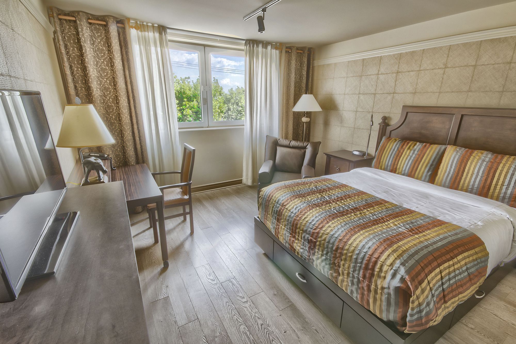 L Hotel Quebec