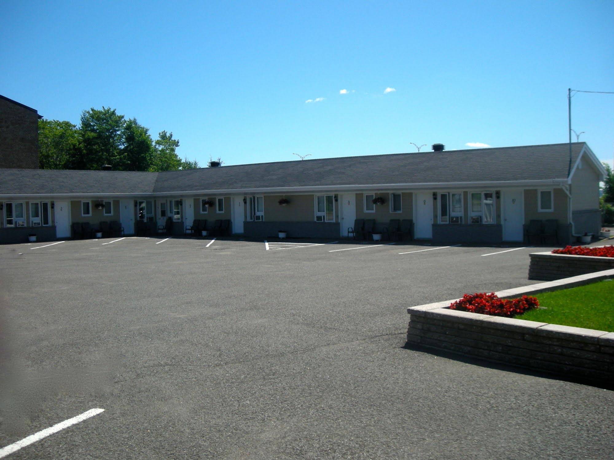 Motel Chevalier