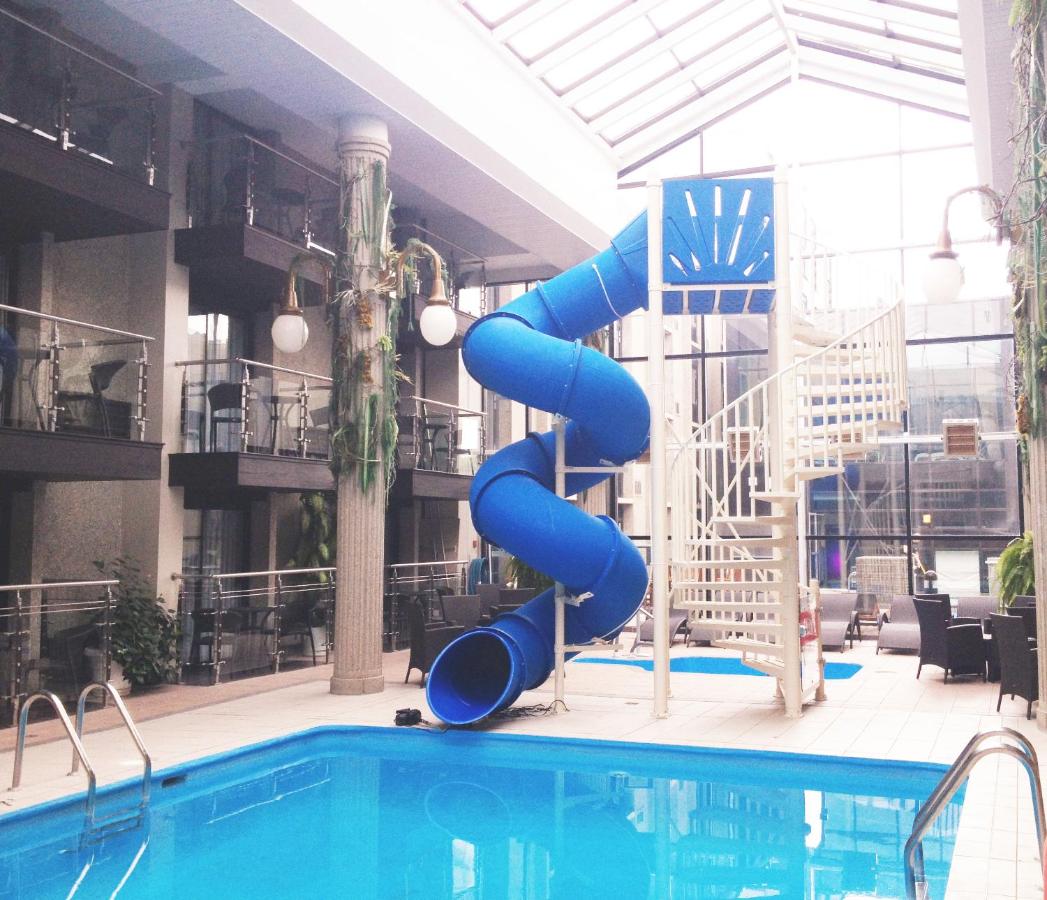 Hotel Universel