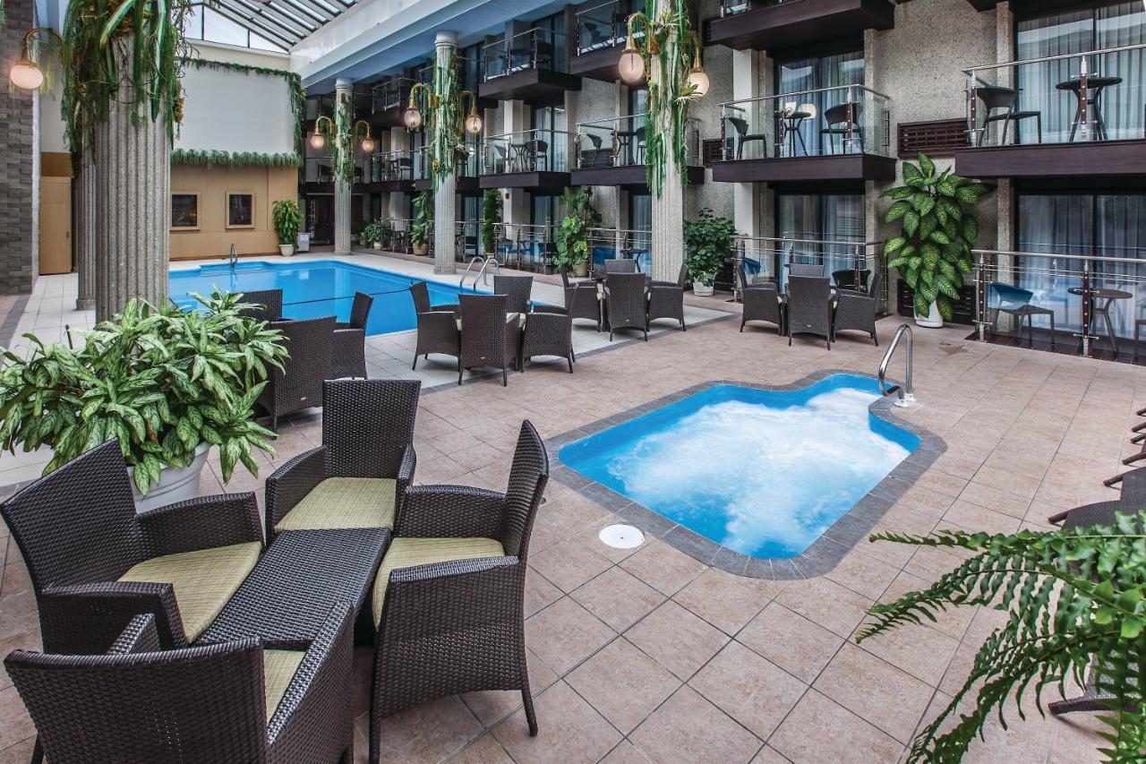 Hotel Universel