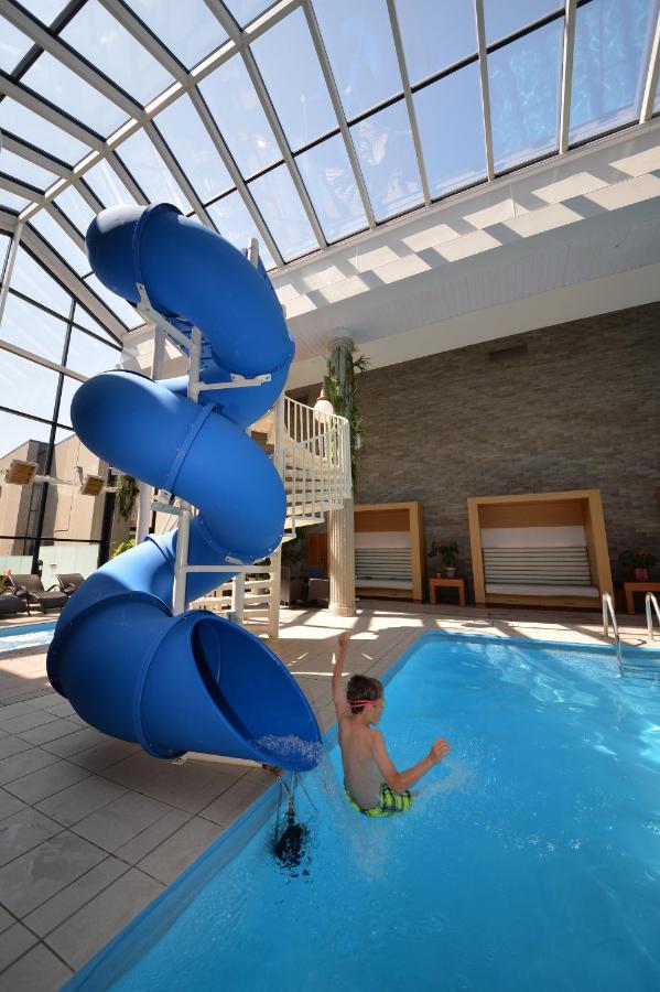 Hotel Universel