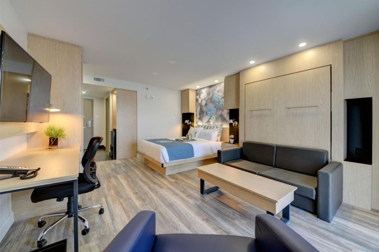 Hotel Universel
