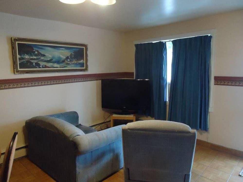 Motel T. Côté