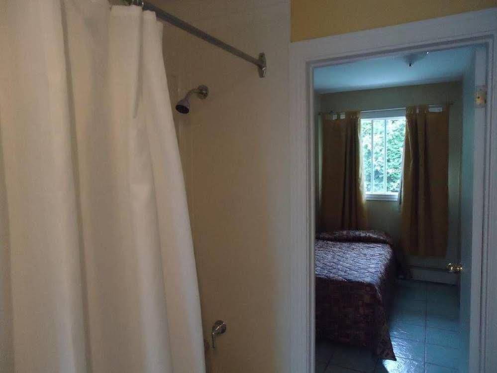 Motel T. Côté