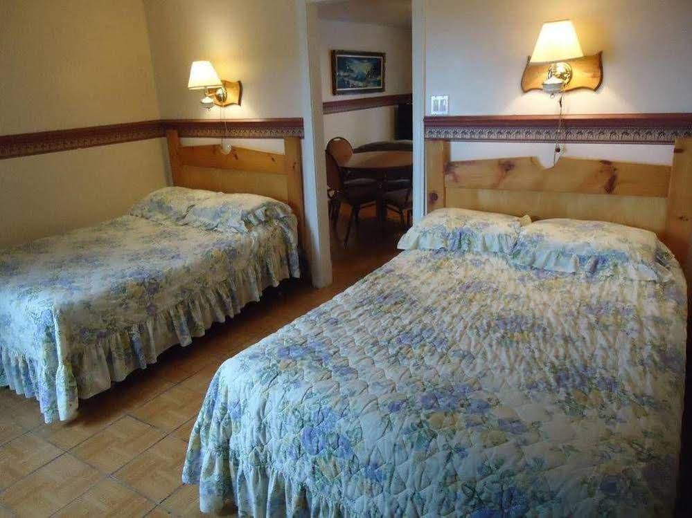 Motel T. Côté