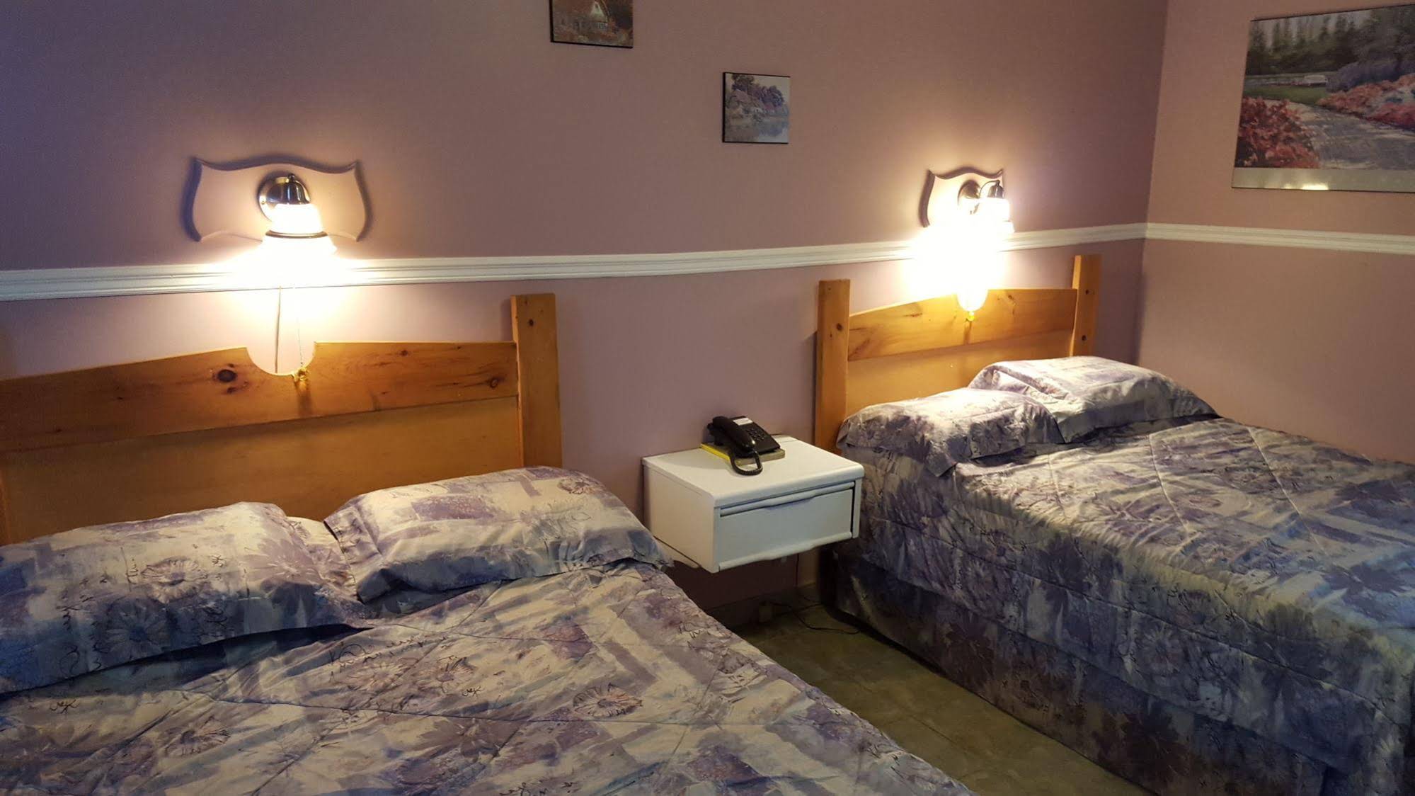Motel T. Côté